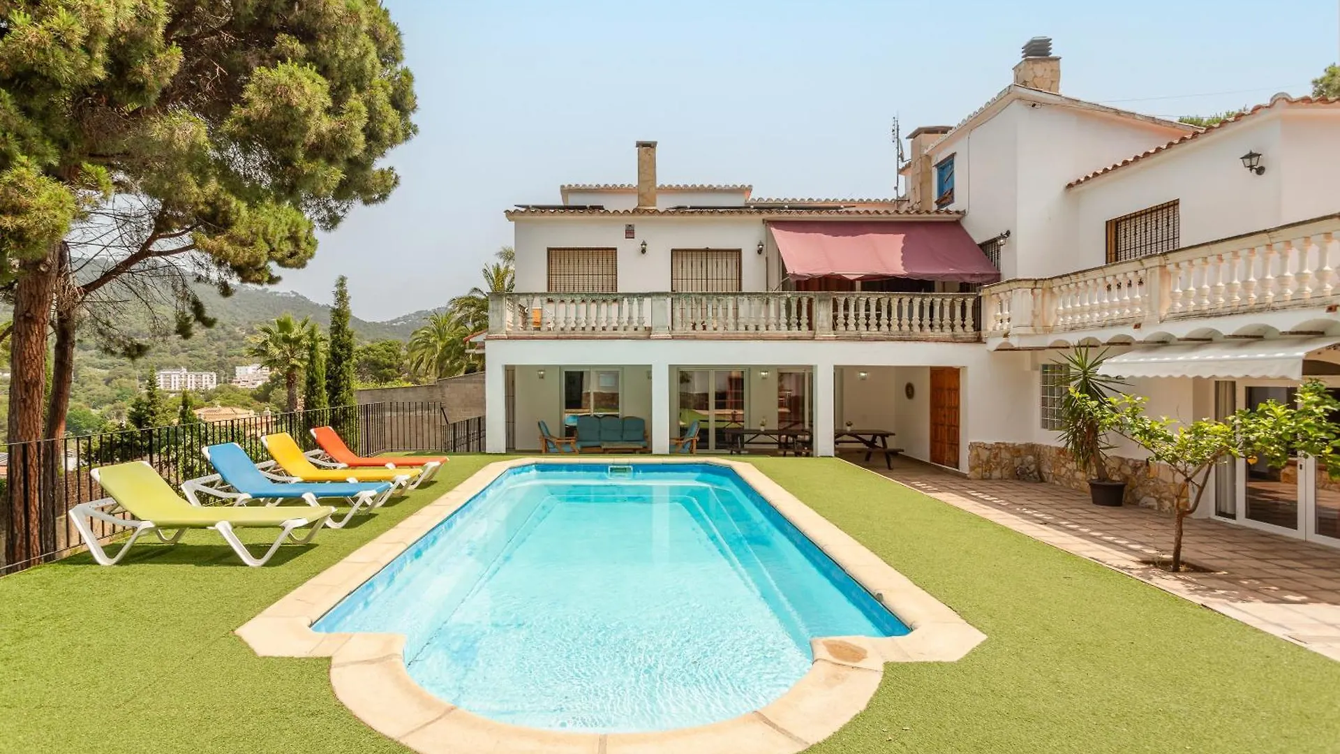 Allotjament Bogues Lloret de Mar 0*,  İspanya