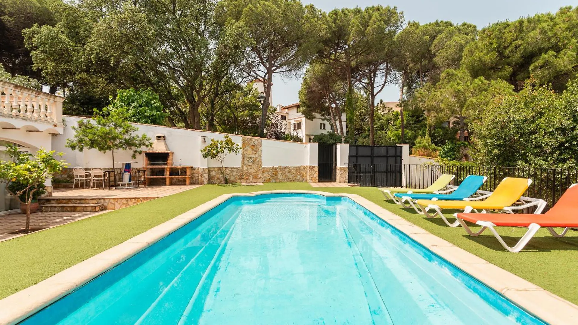 Allotjament Bogues Lloret de Mar 0*,